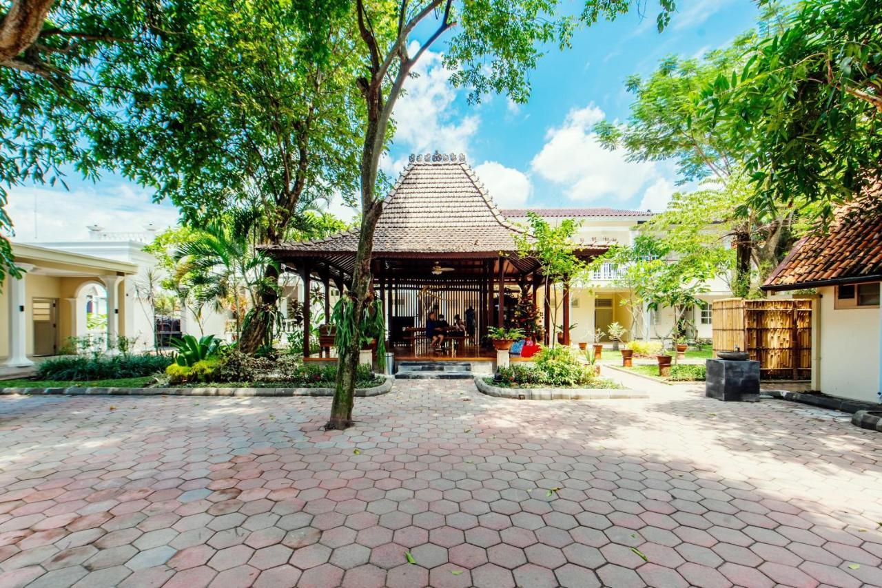 Tirtodipuran Hotel By Natts Hospitality Indonesia Yogyakarta Exterior photo