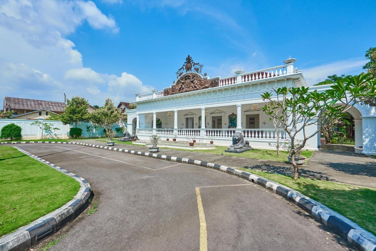 Tirtodipuran Hotel By Natts Hospitality Indonesia Yogyakarta Exterior photo