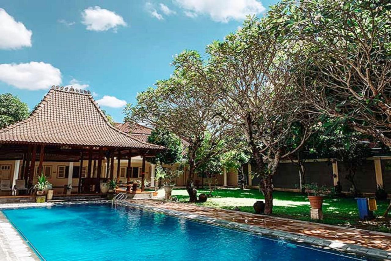 Tirtodipuran Hotel By Natts Hospitality Indonesia Yogyakarta Exterior photo