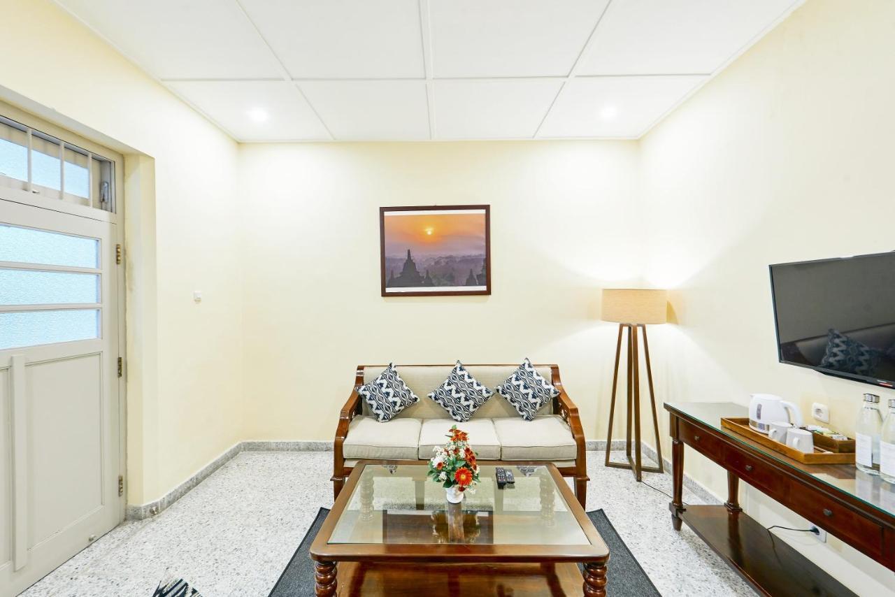 Tirtodipuran Hotel By Natts Hospitality Indonesia Yogyakarta Exterior photo